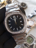 Patek Philippe Nautilus 5711 - Elegance in Steel (FREE GIFT BOX 🎁)